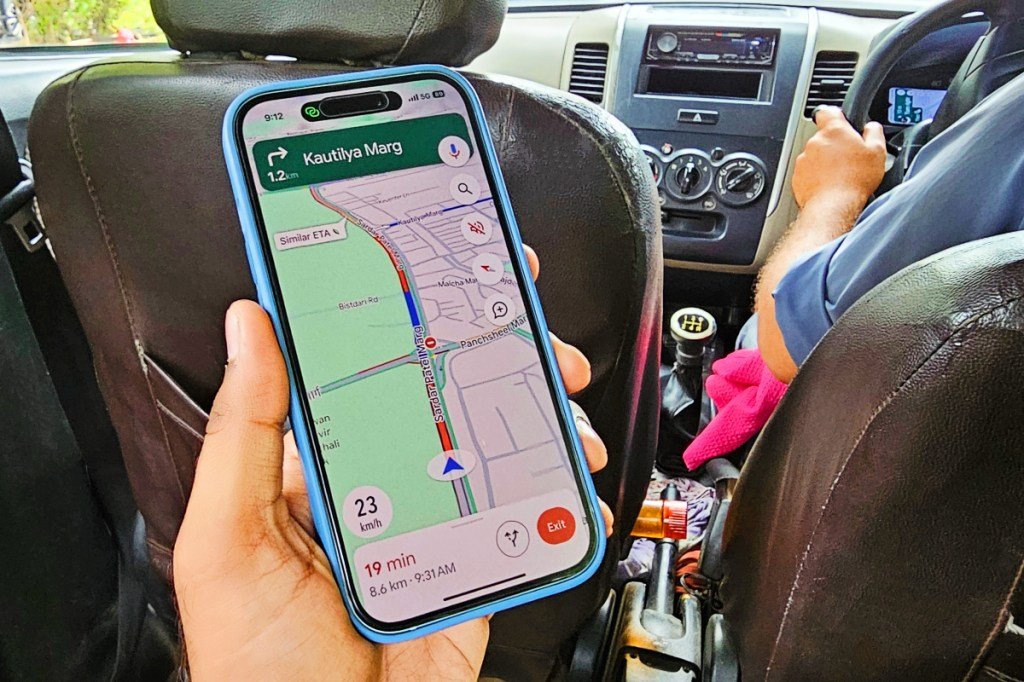 Google Maps déploie le compteur de vitesse et les limites de vitesse sur iPhone et CarPlay dans le monde entier